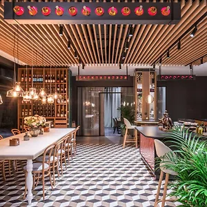 *** מלון Ibis Styles East פולין